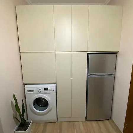 Apartament Mimosa's With Lovely Balcony Tirana