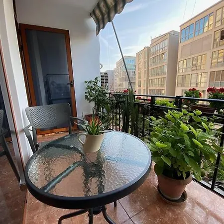 Daire Mimosa's With Lovely Balcony Tiran